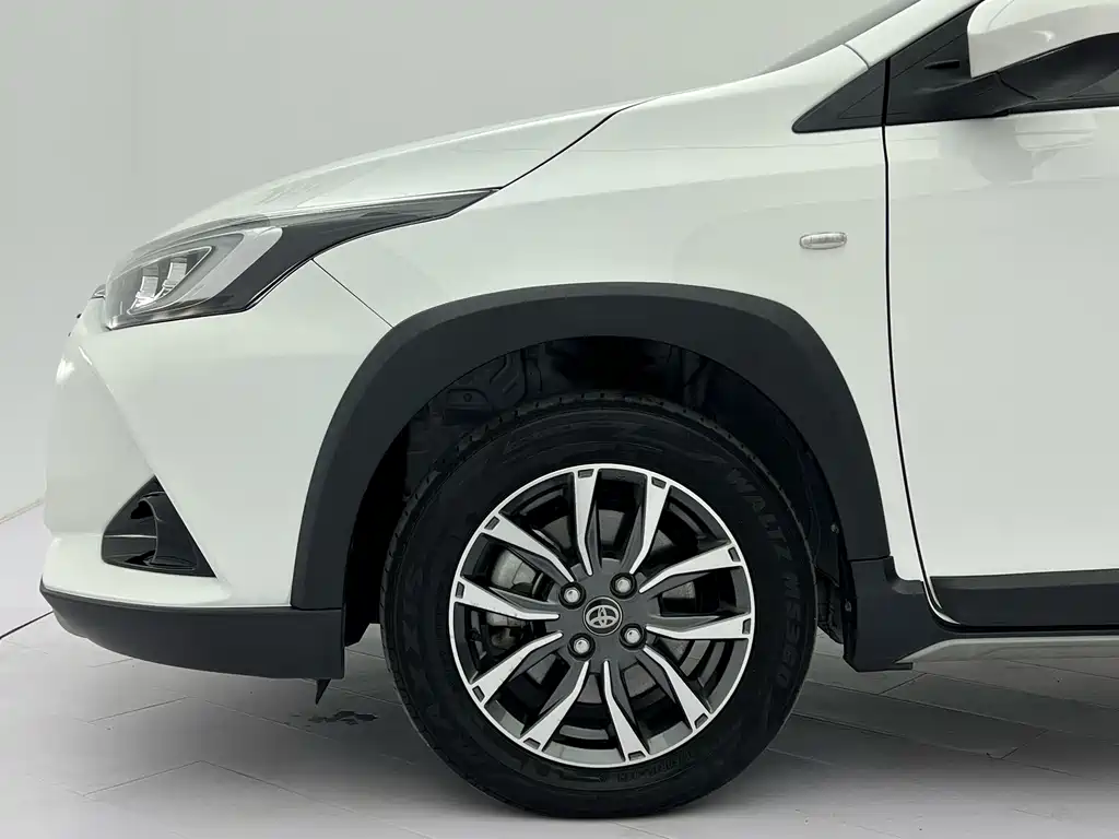 Toyota Yaris L — фото 22
