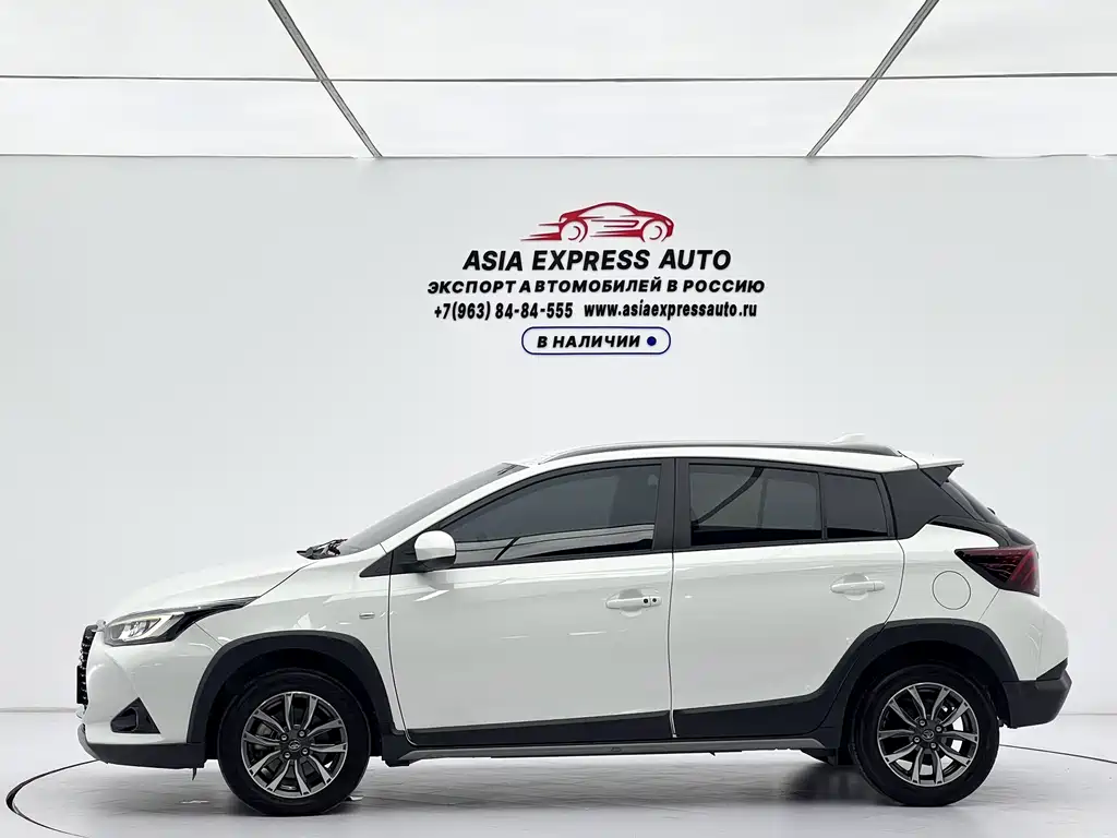 Toyota Yaris L — фото 7