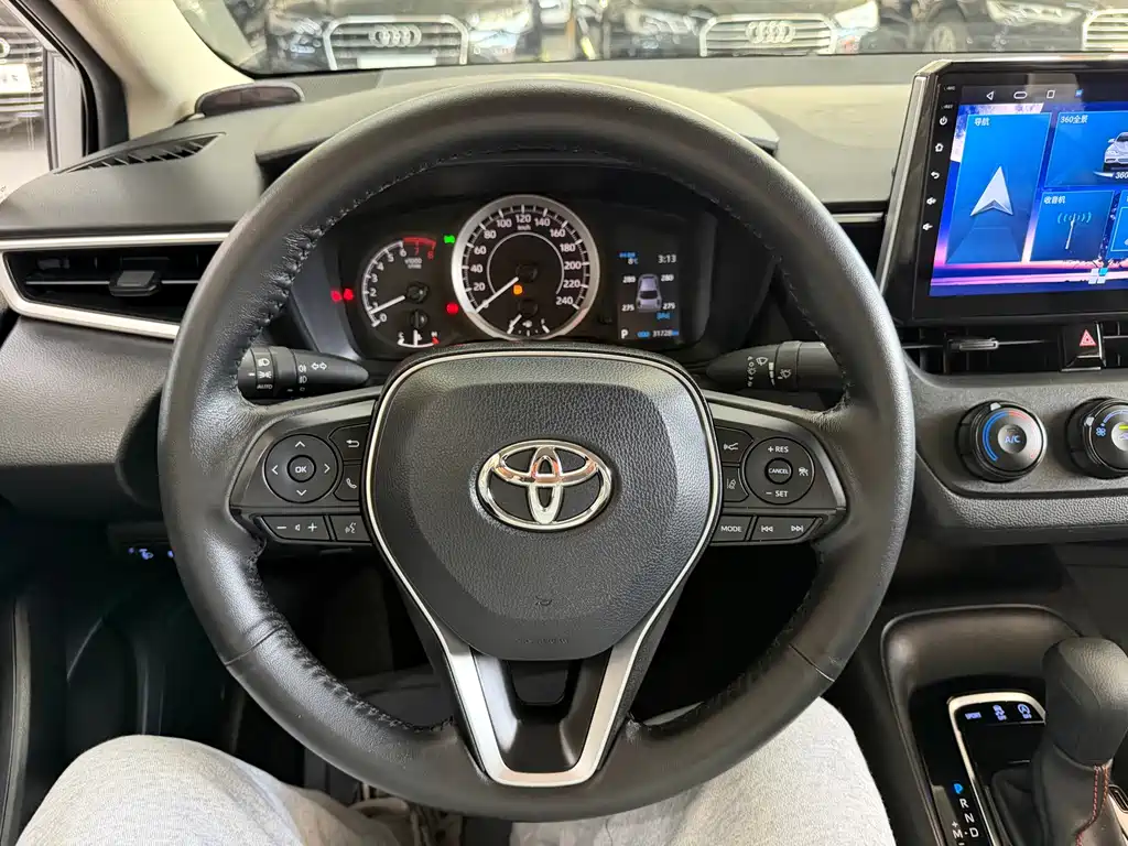 Toyota Corolla — фото 17
