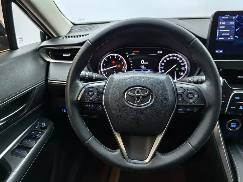 Toyota Harrier — фото 11