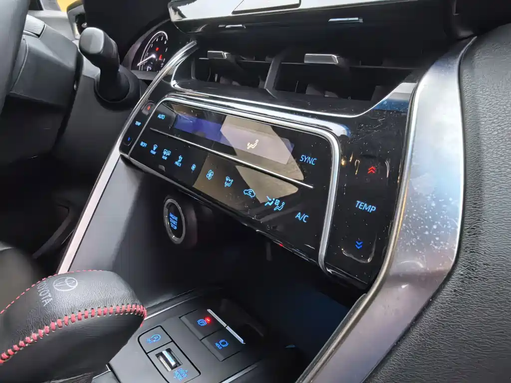 Toyota Harrier — фото 14