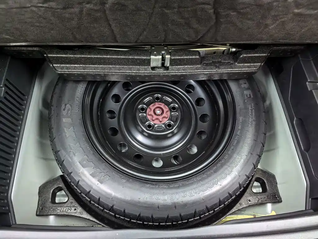 Toyota Harrier — фото 18