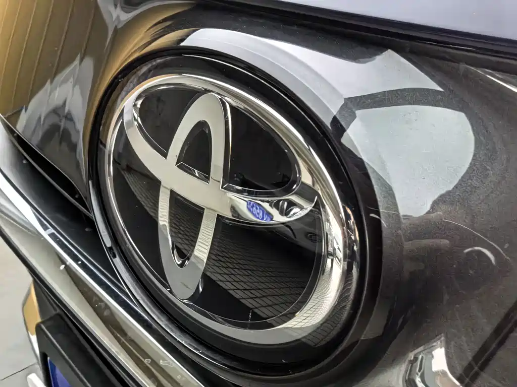 Toyota Harrier — фото 20