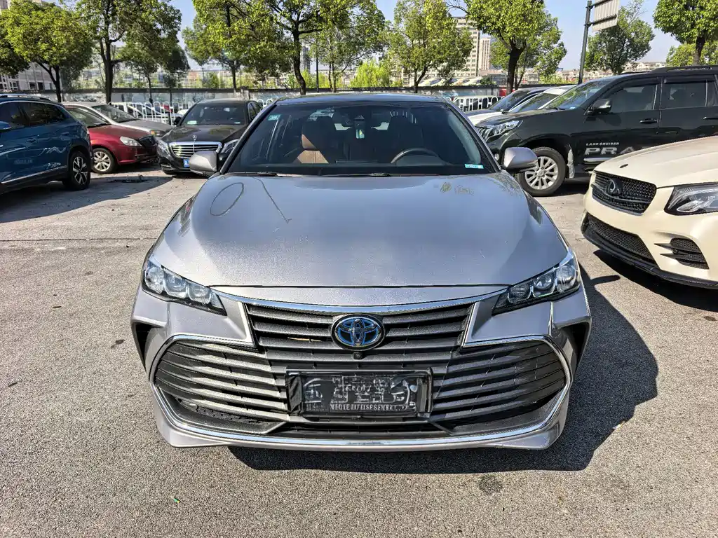 Toyota Avalon — фото 2