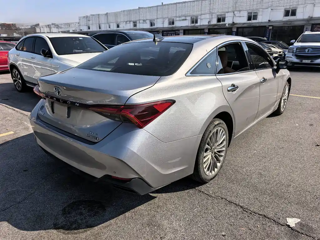 Toyota Avalon — фото 11
