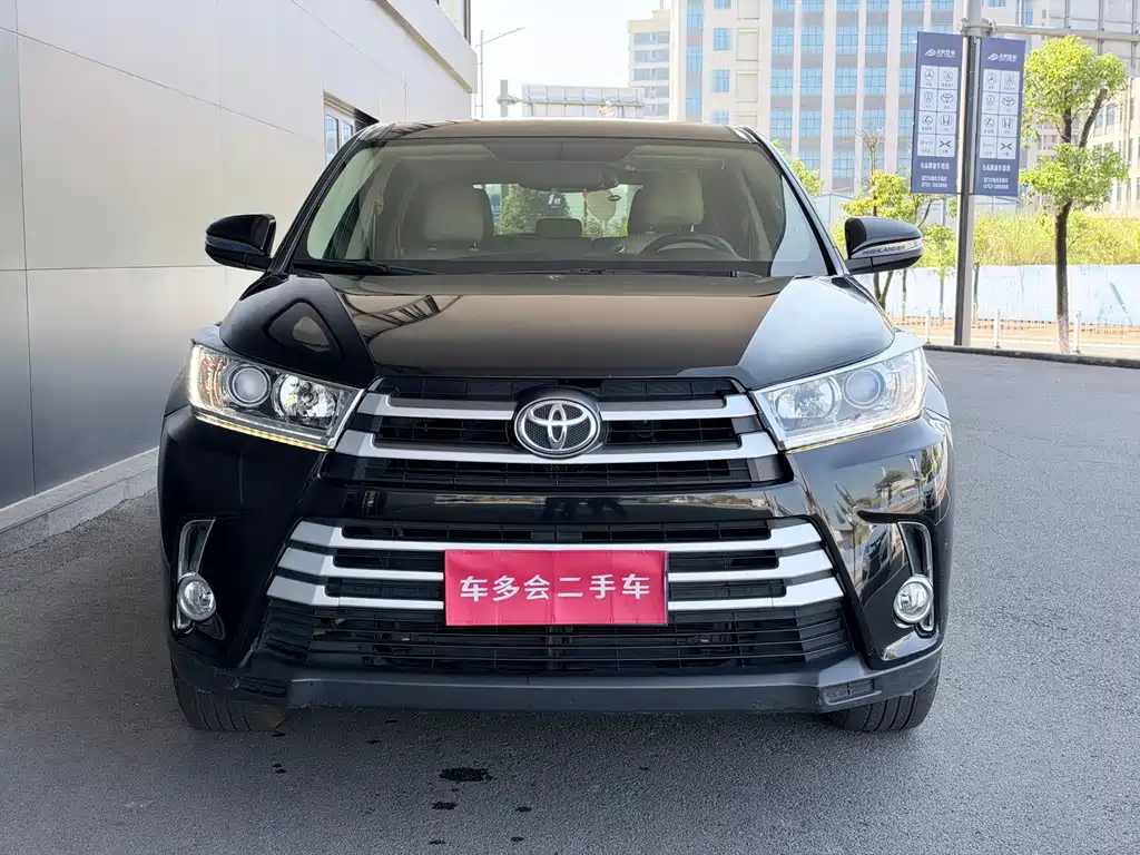 Toyota Highlander — фото 2