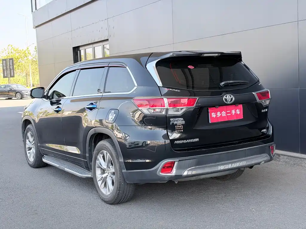 Toyota Highlander — фото 5
