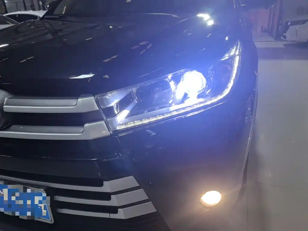 Toyota Highlander — фото 23