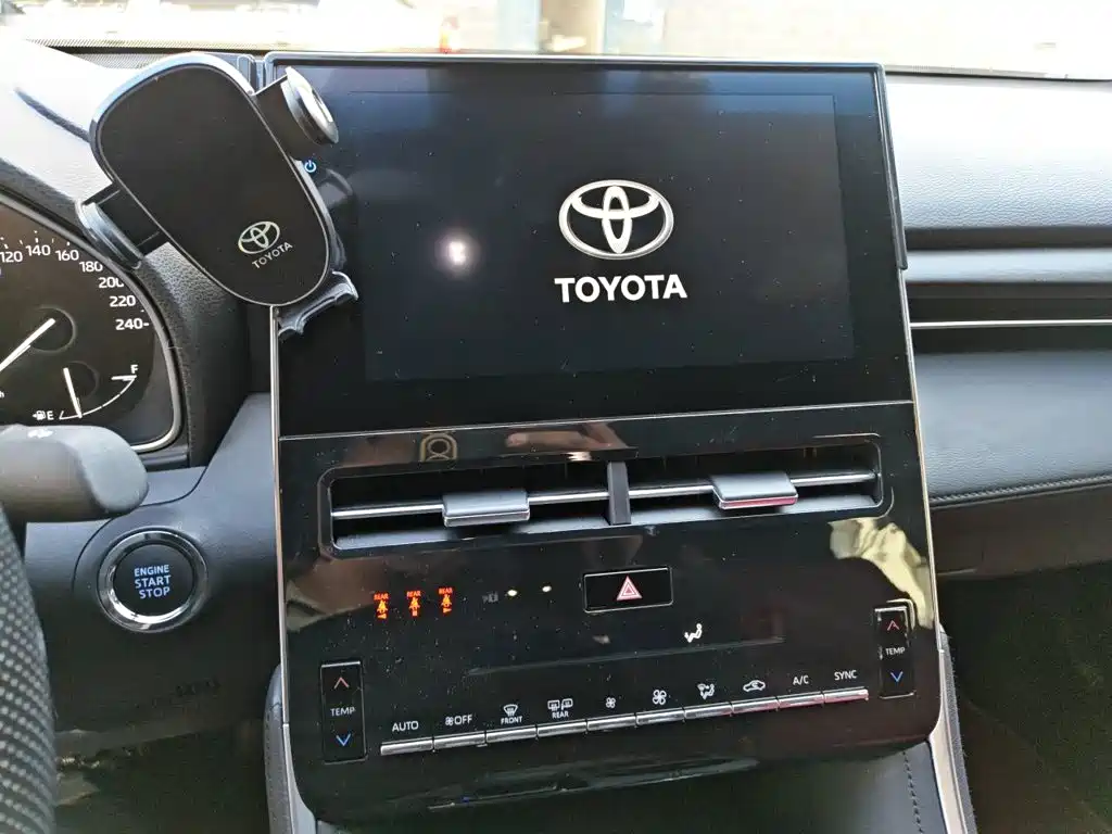 Toyota Avalon — фото 9
