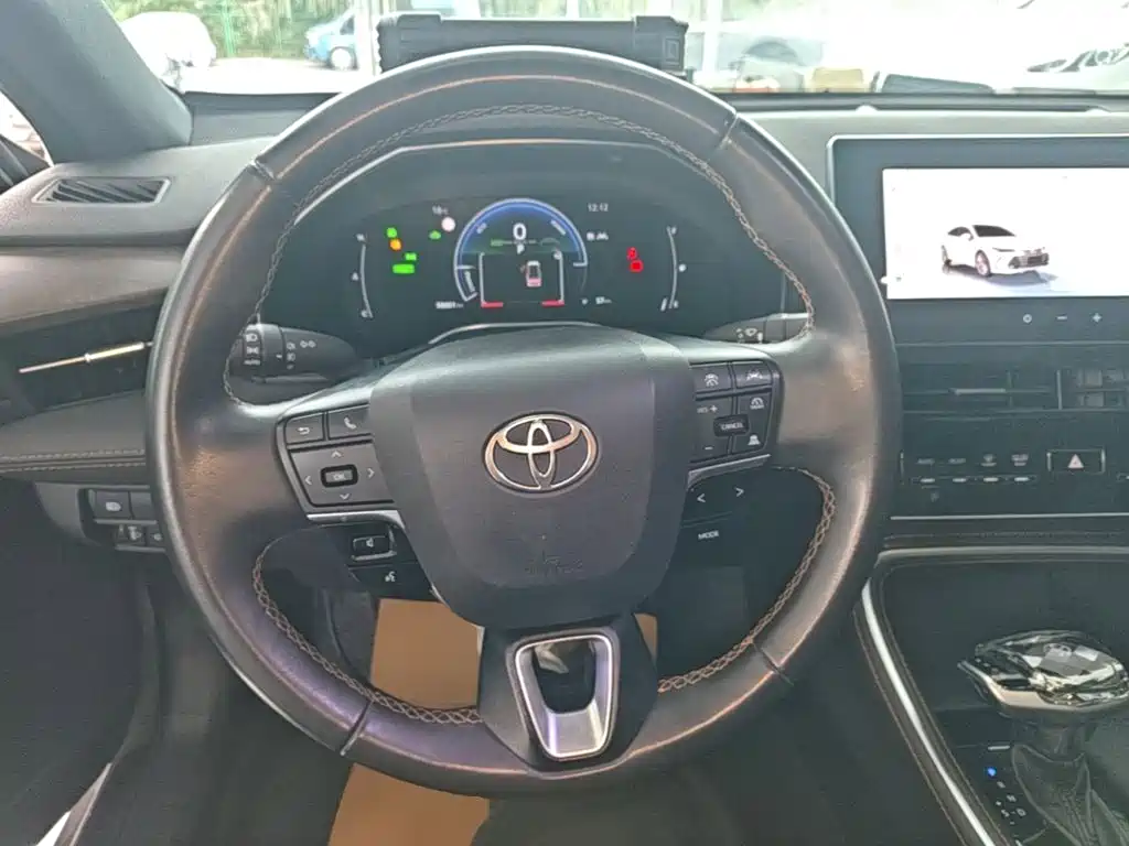 Toyota Avalon — фото 10