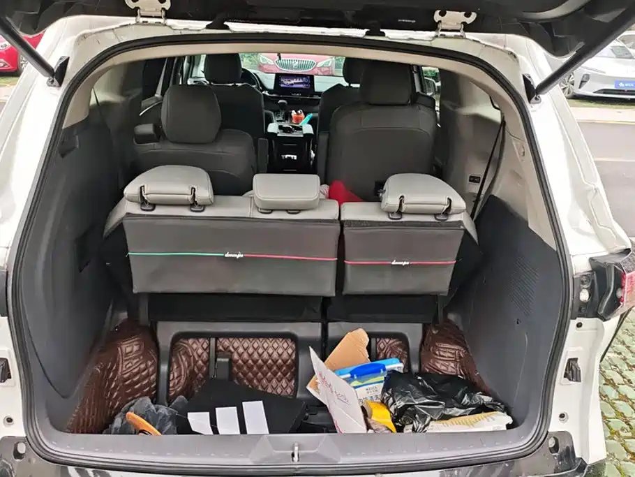 Toyota Granvia — фото 4