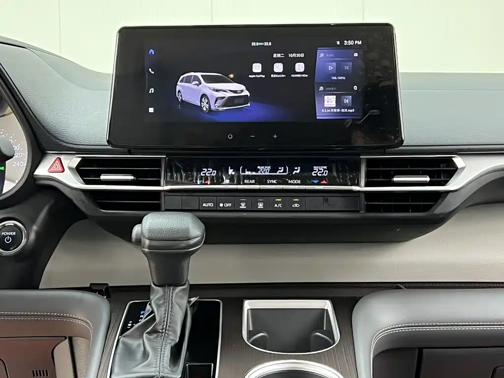 Toyota Granvia — фото 17