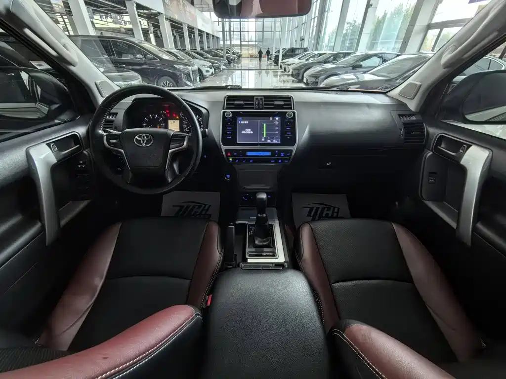 Toyota Prado — фото 14
