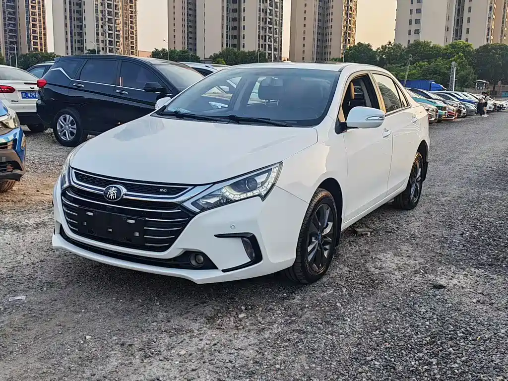 BYD Qin NEV — фото 3