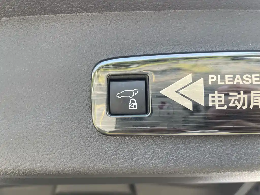 Toyota Sienna — фото 9