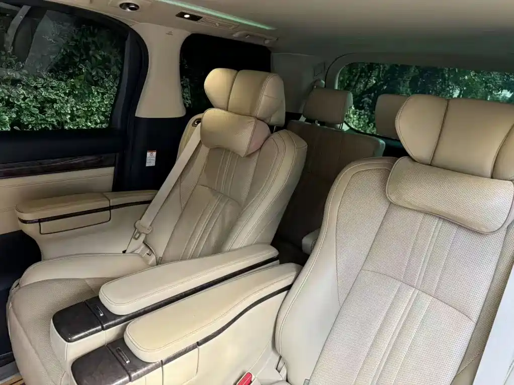 Toyota Vellfire — фото 5