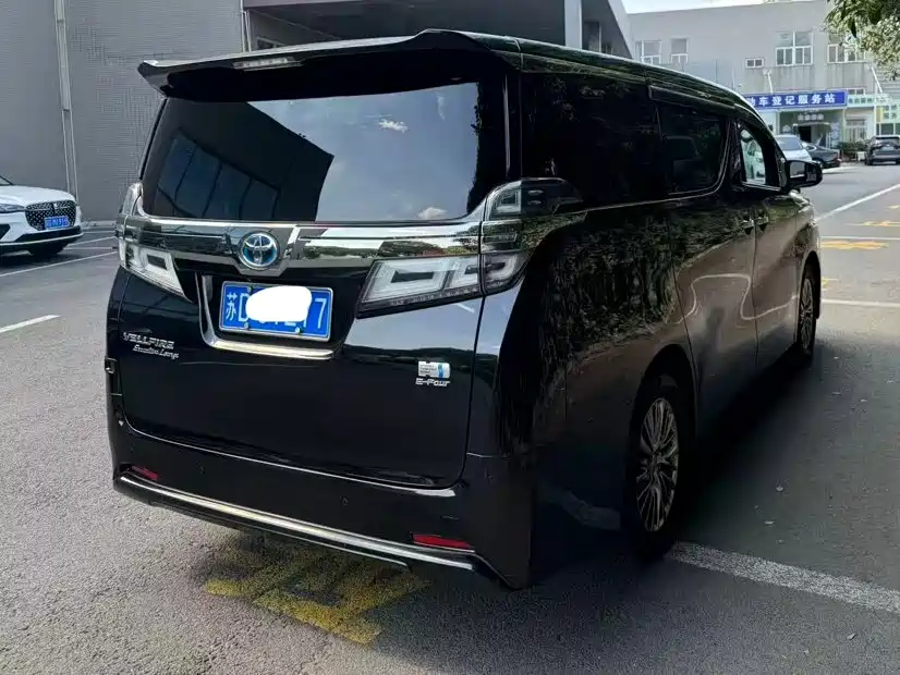 Toyota Vellfire — фото 9