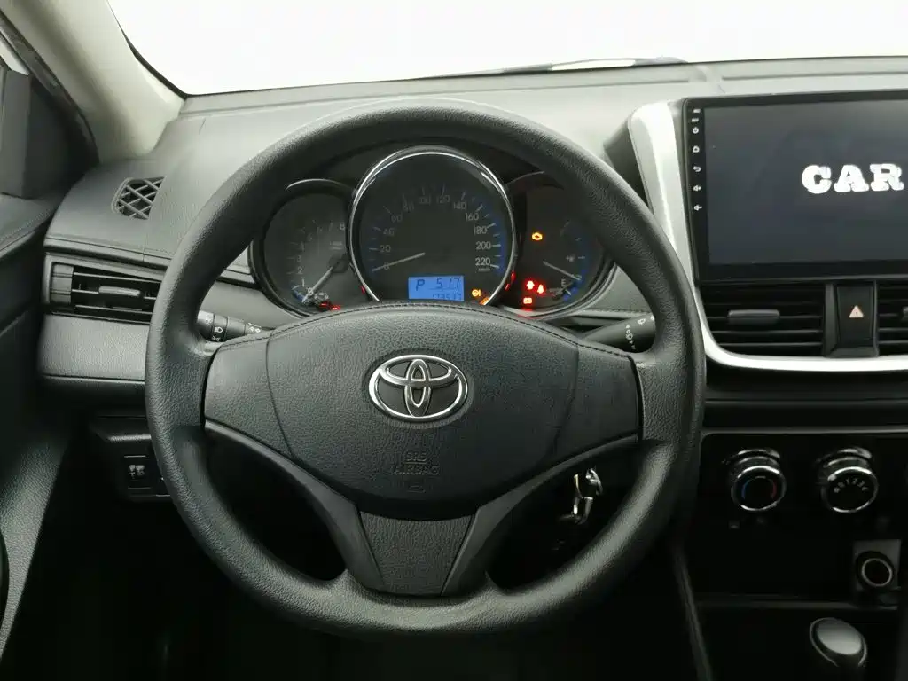 Toyota Vios — фото 11
