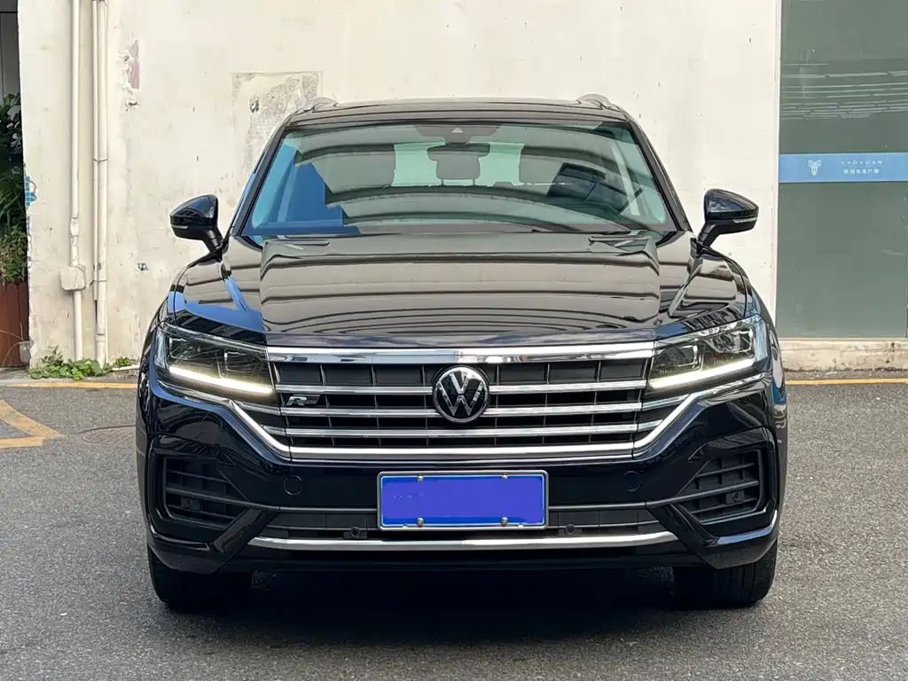 Volkswagen Touareg — фото 2