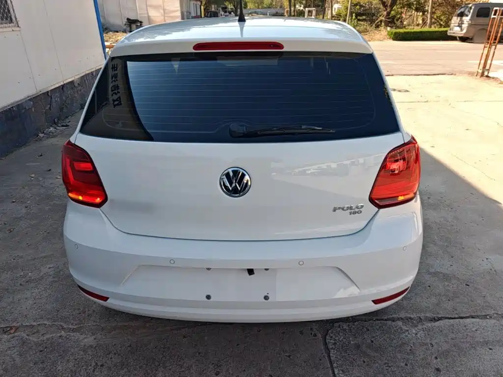 Volkswagen Polo — фото 5