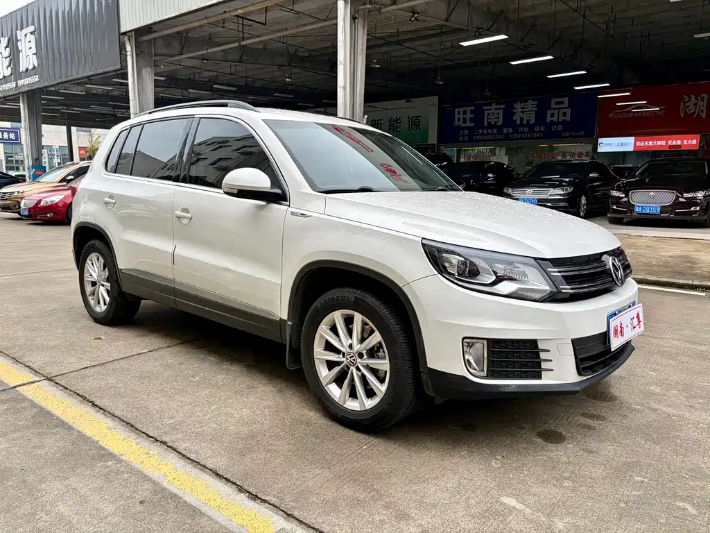 Volkswagen Tiguan — фото 3