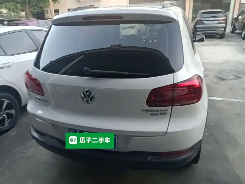 Volkswagen Tiguan — фото 5