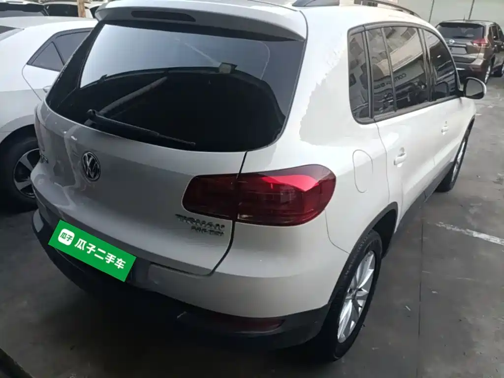 Volkswagen Tiguan — фото 6