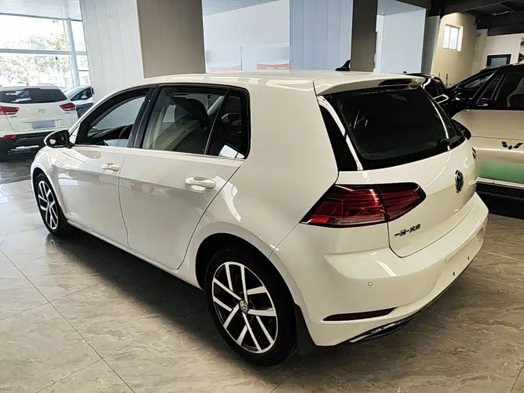 Volkswagen Golf — фото 4