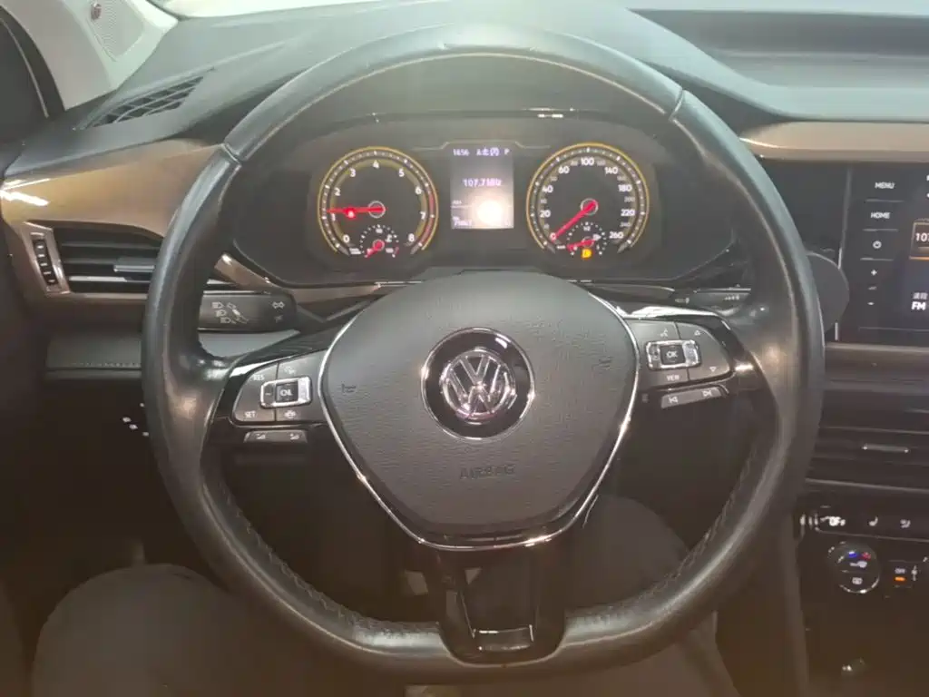 Volkswagen Tharu — фото 10