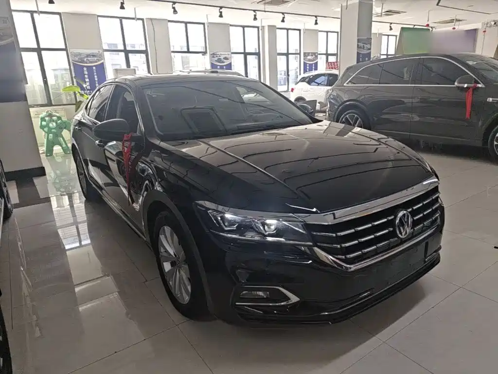 Volkswagen Passat — фото 3