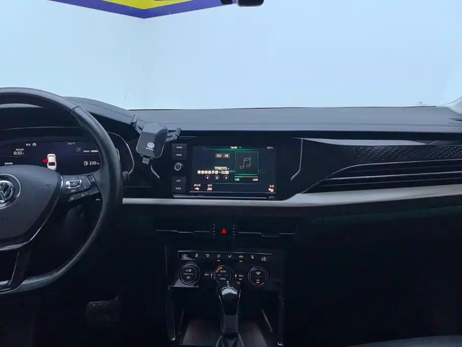 Volkswagen Passat — фото 13