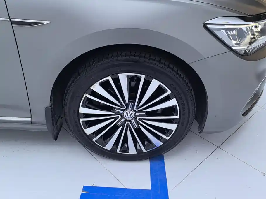 Volkswagen Passat — фото 6