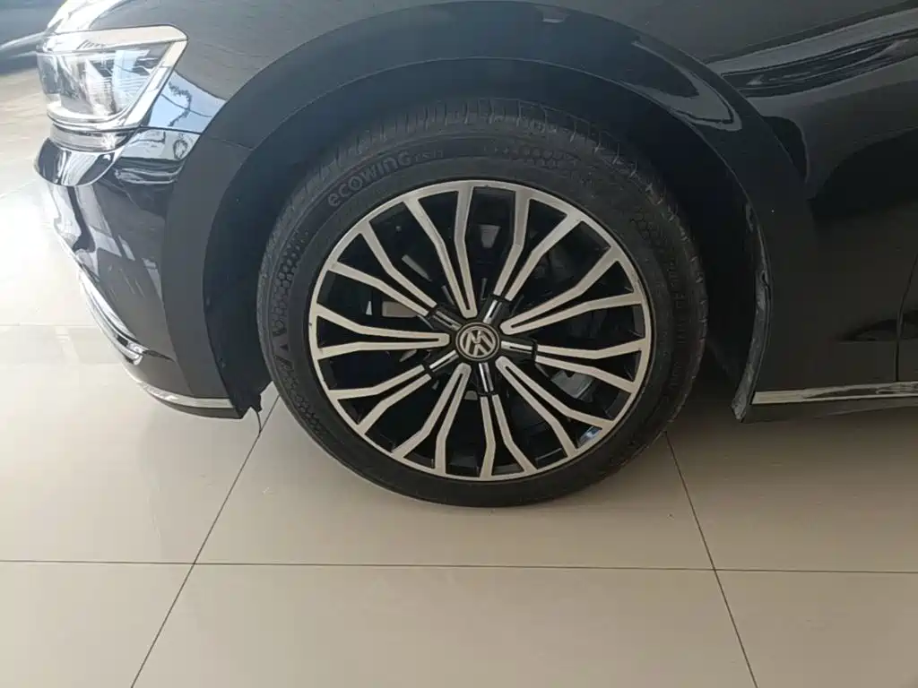 Volkswagen Phideon — фото 22
