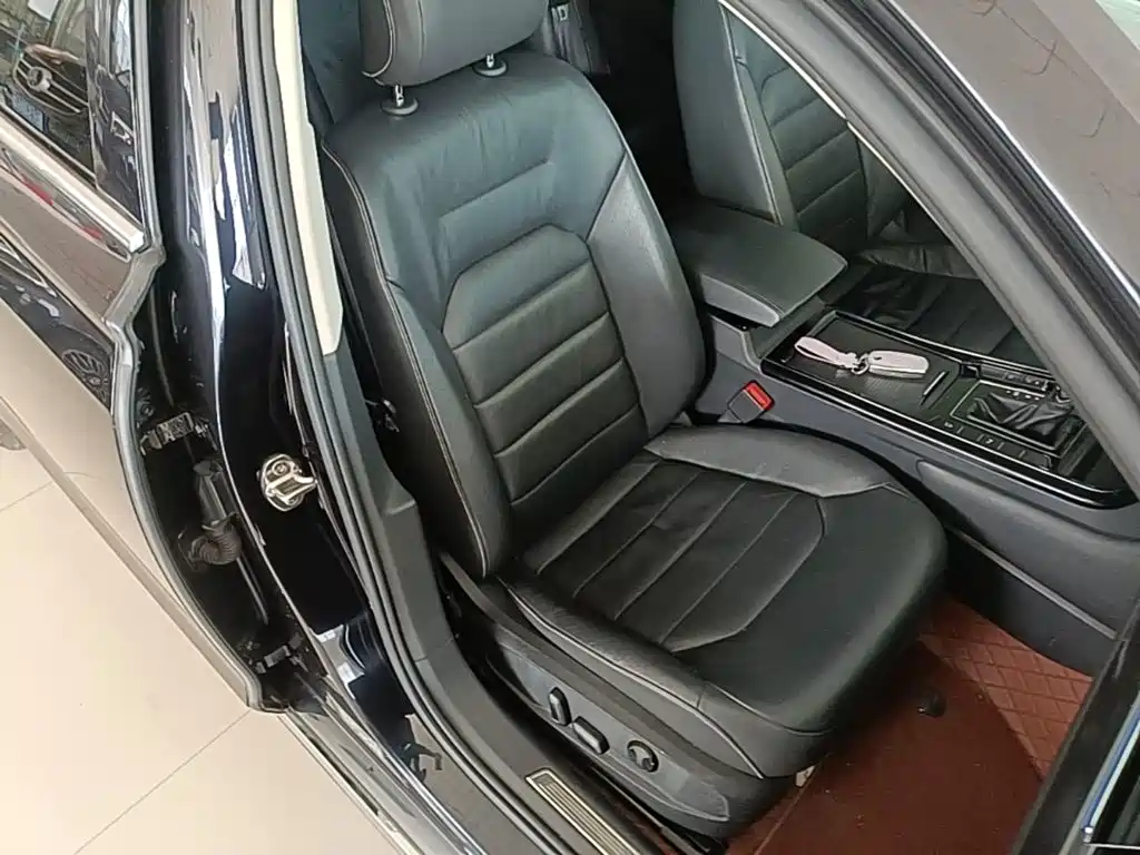 Volkswagen Phideon — фото 24