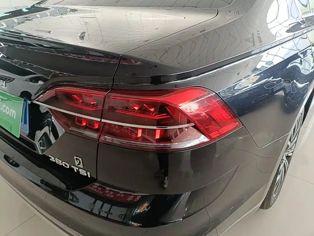 Volkswagen Phideon — фото 7