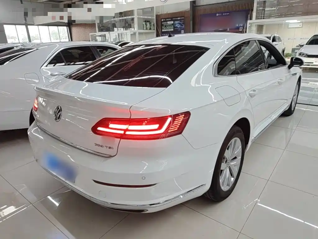 Volkswagen CC — фото 6