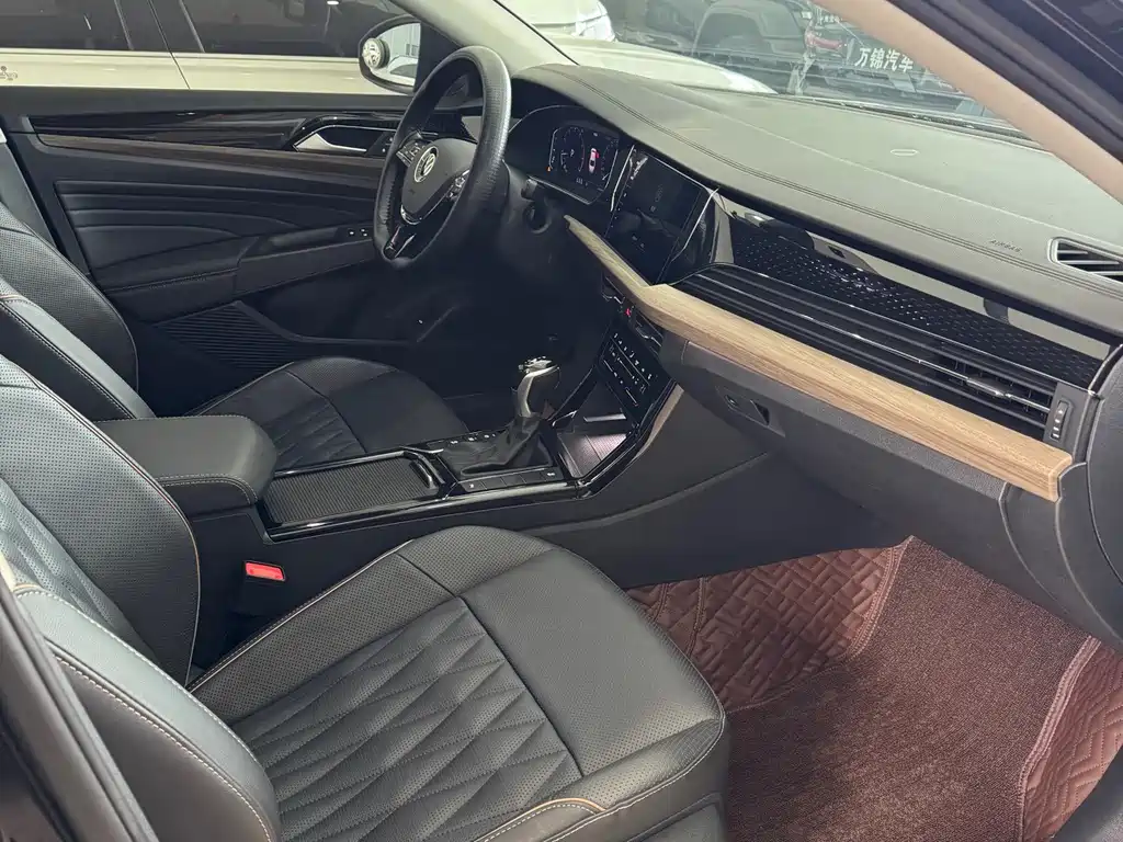 Volkswagen Passat — фото 7