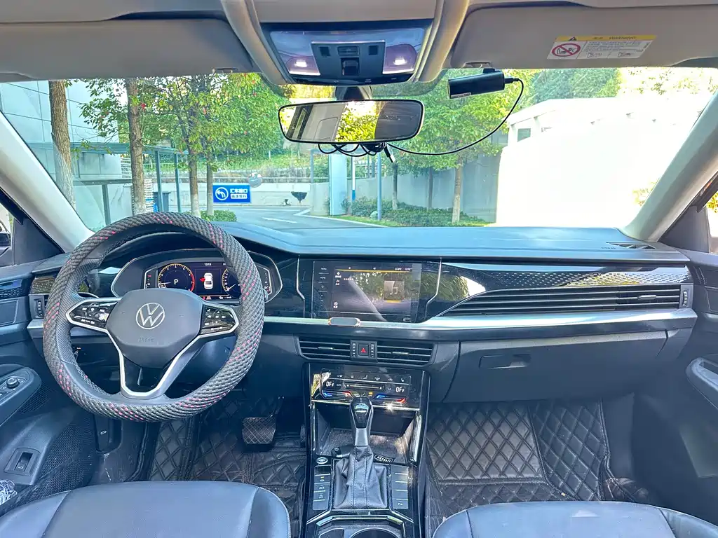 Volkswagen Passat — фото 12