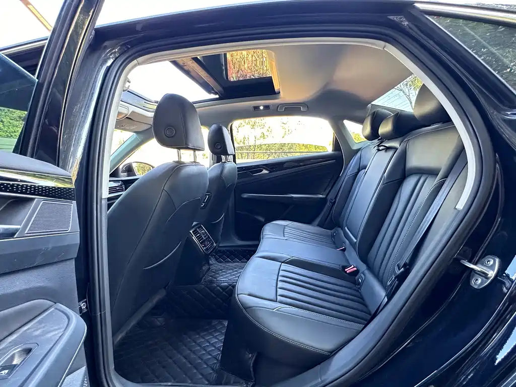 Volkswagen Passat — фото 9