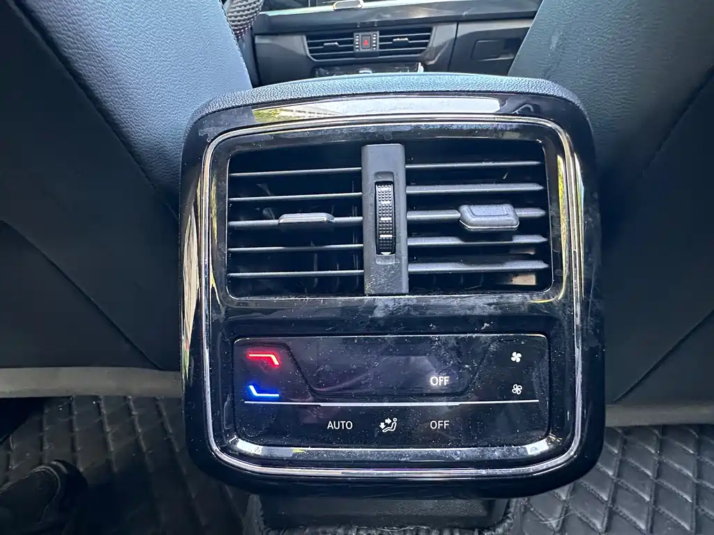 Volkswagen Passat — фото 10