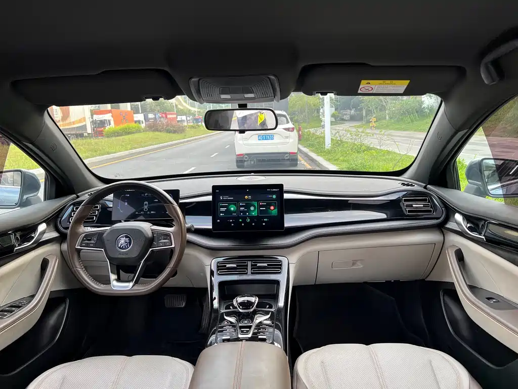 BYD Qin PLUS — фото 13