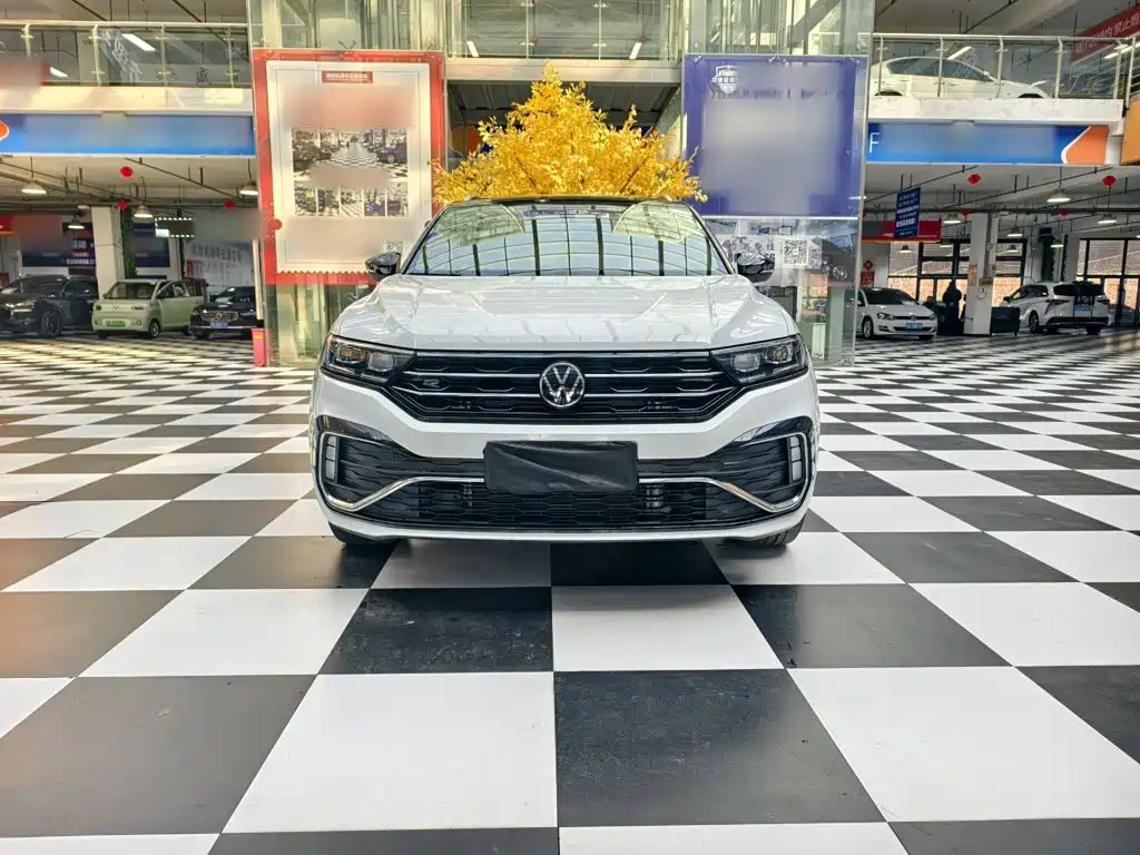 Volkswagen T-Roc — фото 24