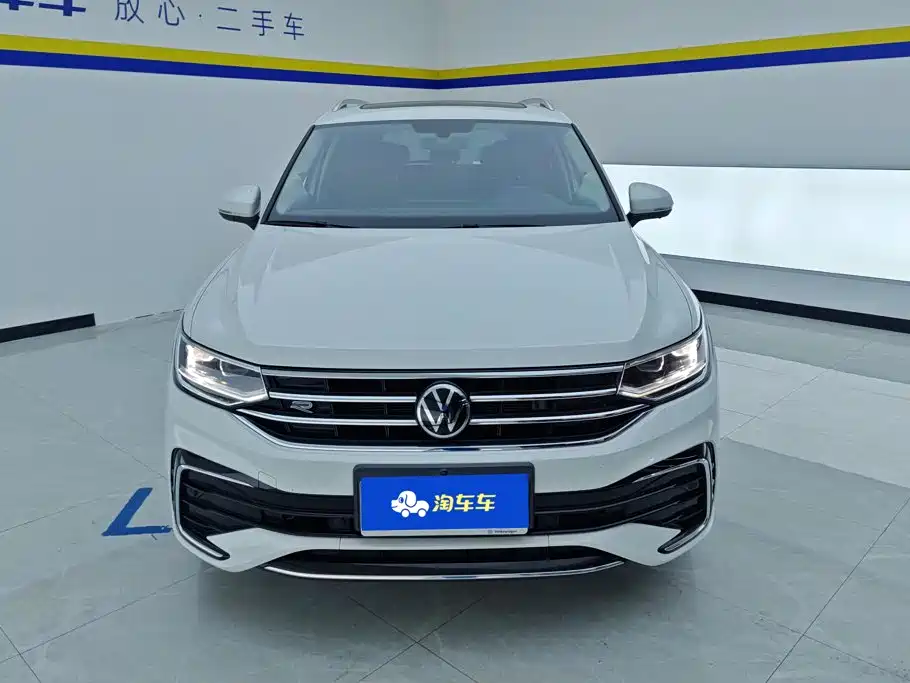 Volkswagen Tiguan L — фото 2