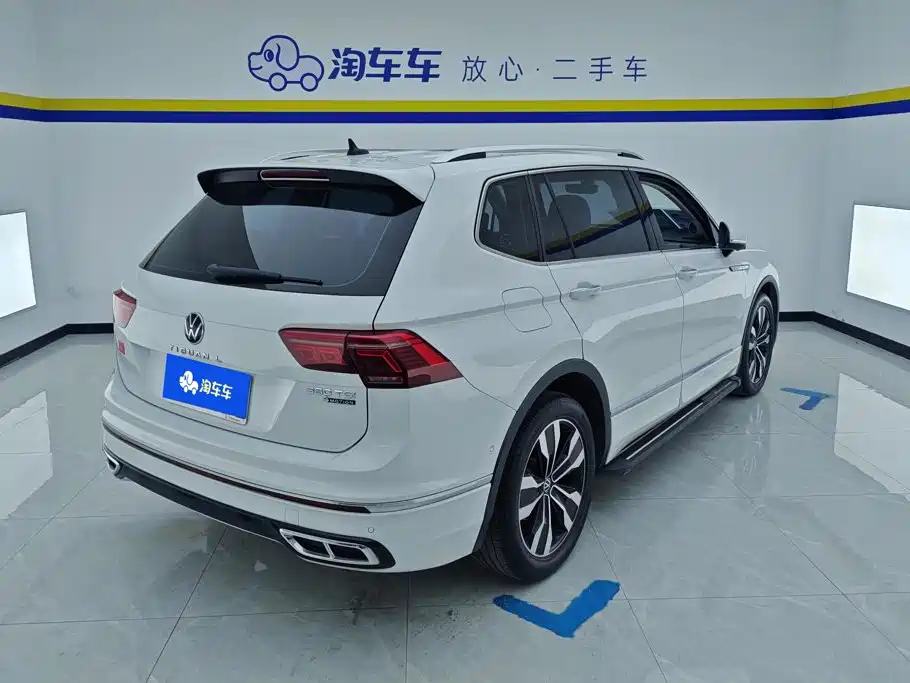 Volkswagen Tiguan L — фото 3