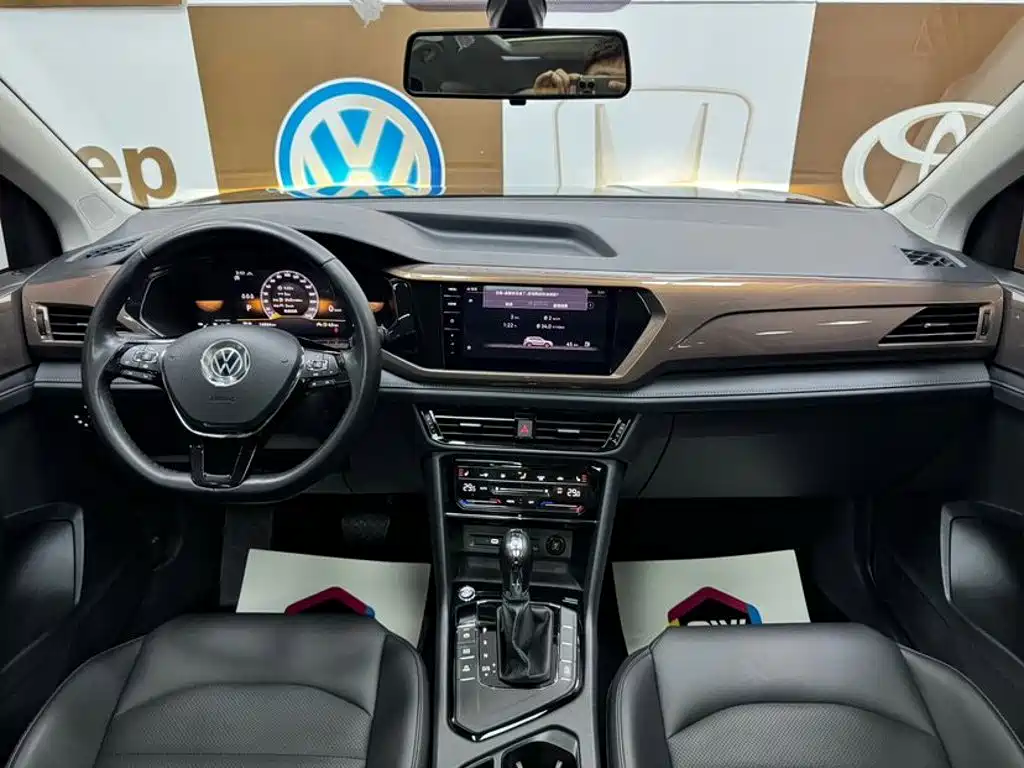 Volkswagen Tharu — фото 9