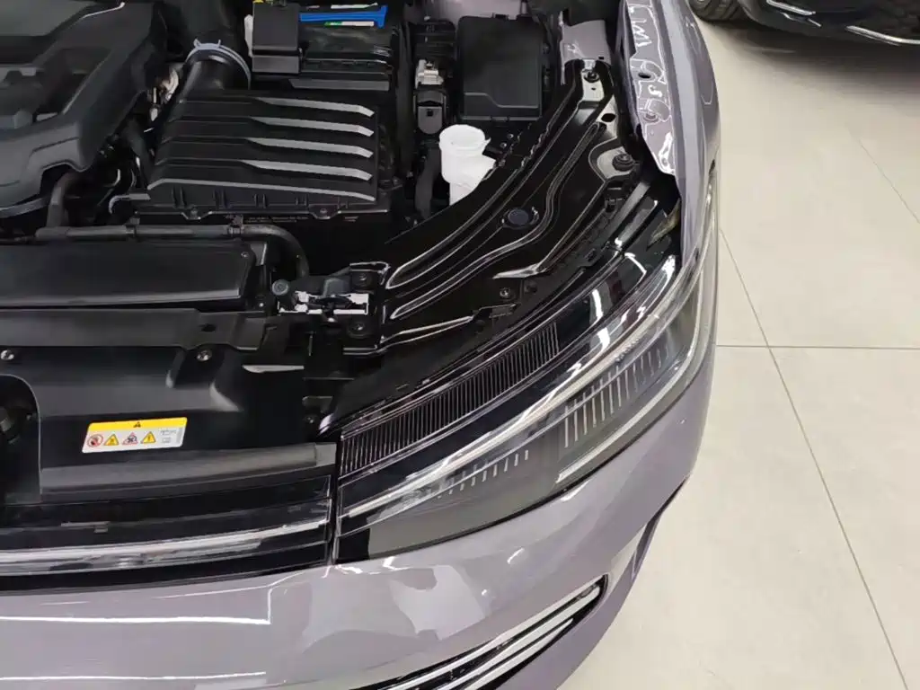 Volkswagen Passat — фото 23