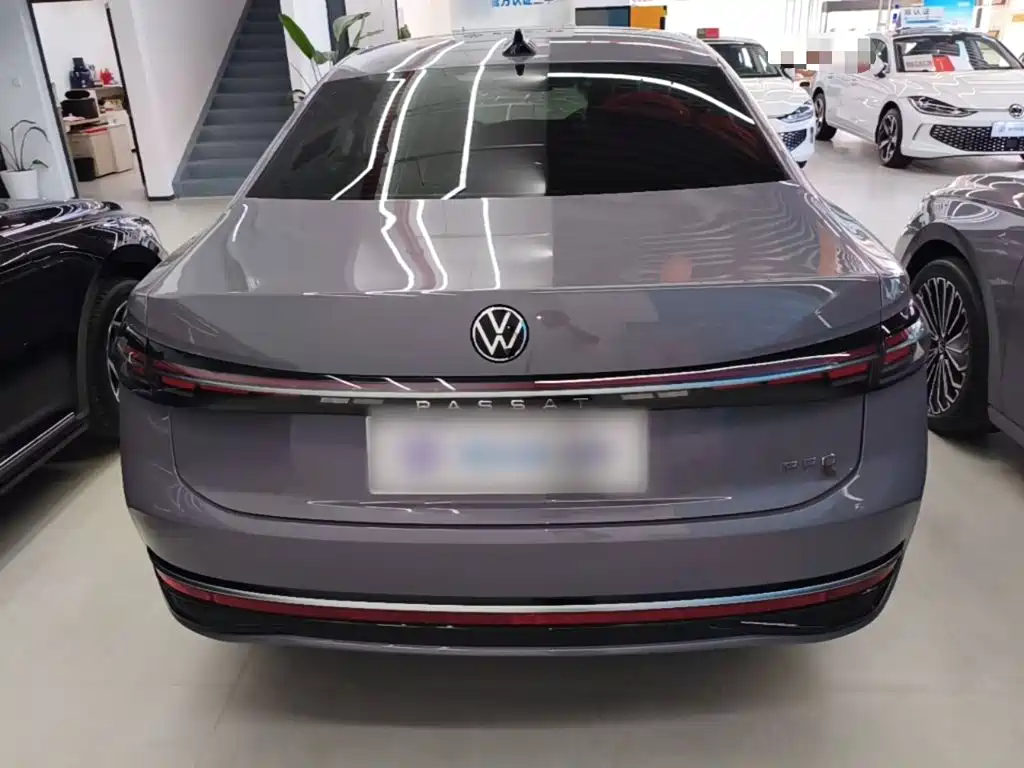 Volkswagen Passat — фото 5