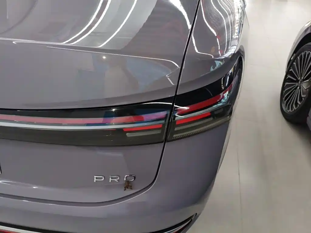 Volkswagen Passat — фото 7