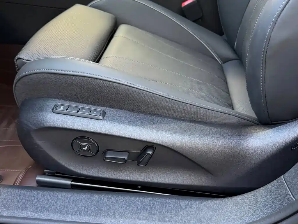 Volkswagen Passat — фото 8