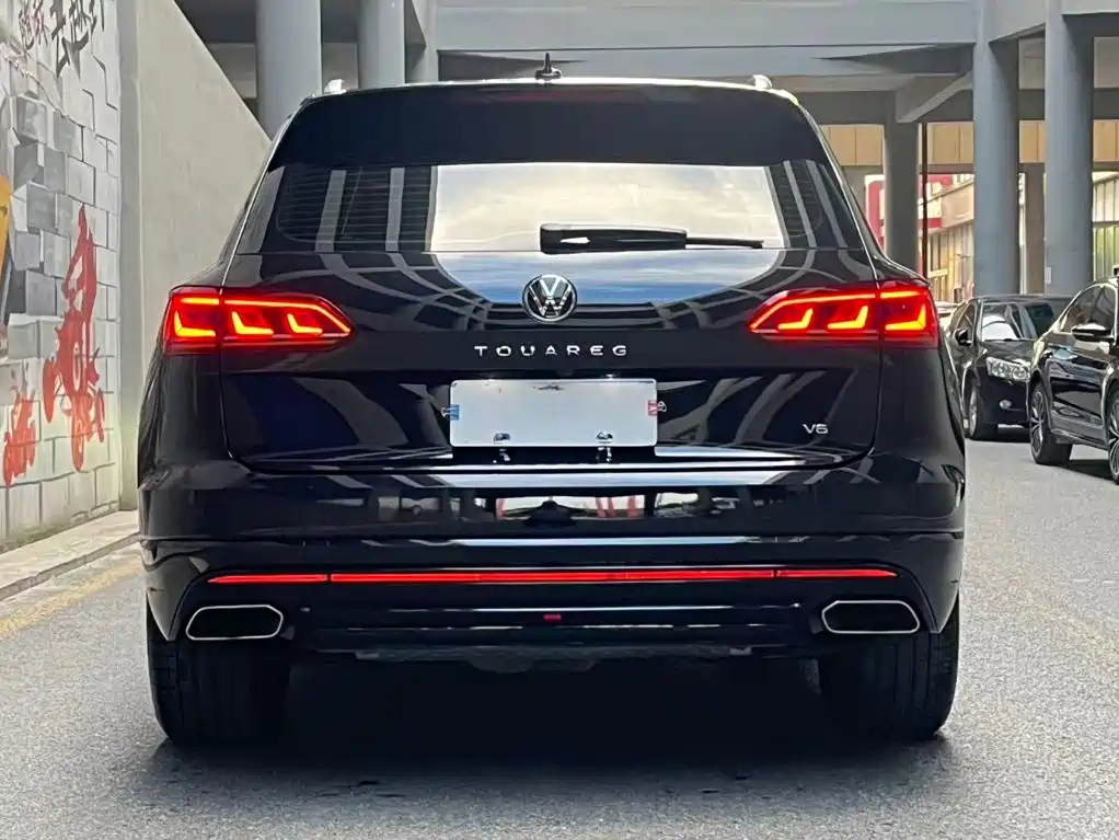 Volkswagen Touareg — фото 4